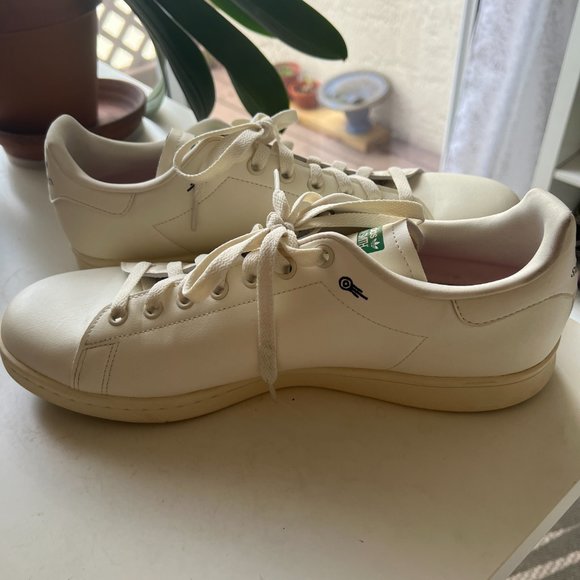 Adidas STAN SMITH X ANDRÉ SARAIVA "The Worlds Need Love" - Size 11 - Picture 4 of 4